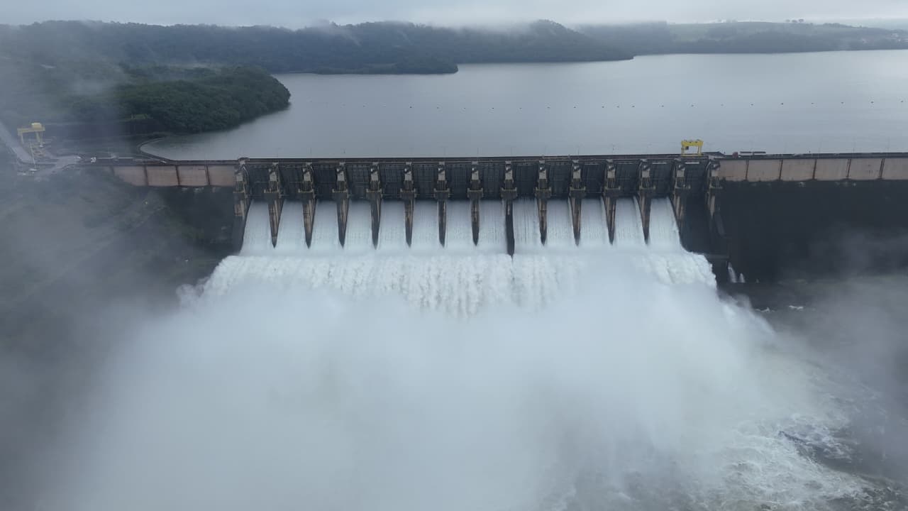 USINA DE SALTO CAXIAS ABRE TODAS AS COMPORTAS