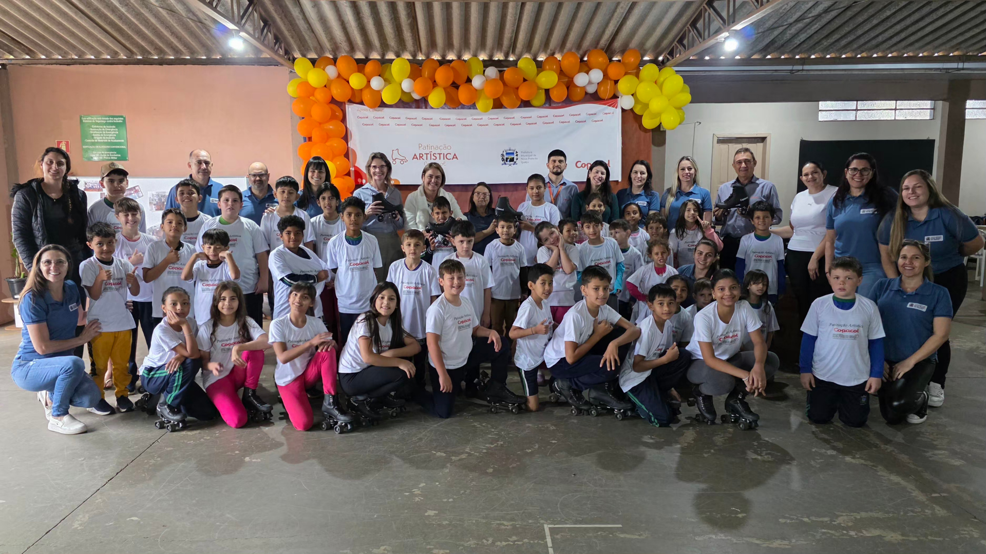 ALUNOS DA OFICINA DE PATINAÇÃO RECEBEM PATINS NOVOS