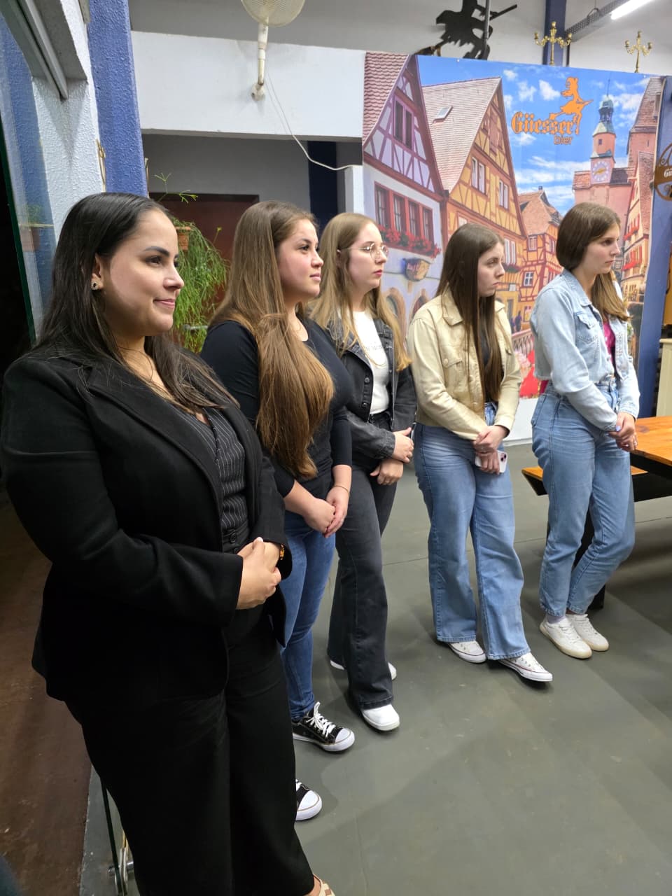ALUNOS DE FACULDADE DE ADMINISTRAÇÃO VISITAM FÁBRICA DE CHOPE DE NOVA PRATA DO IGUAÇU