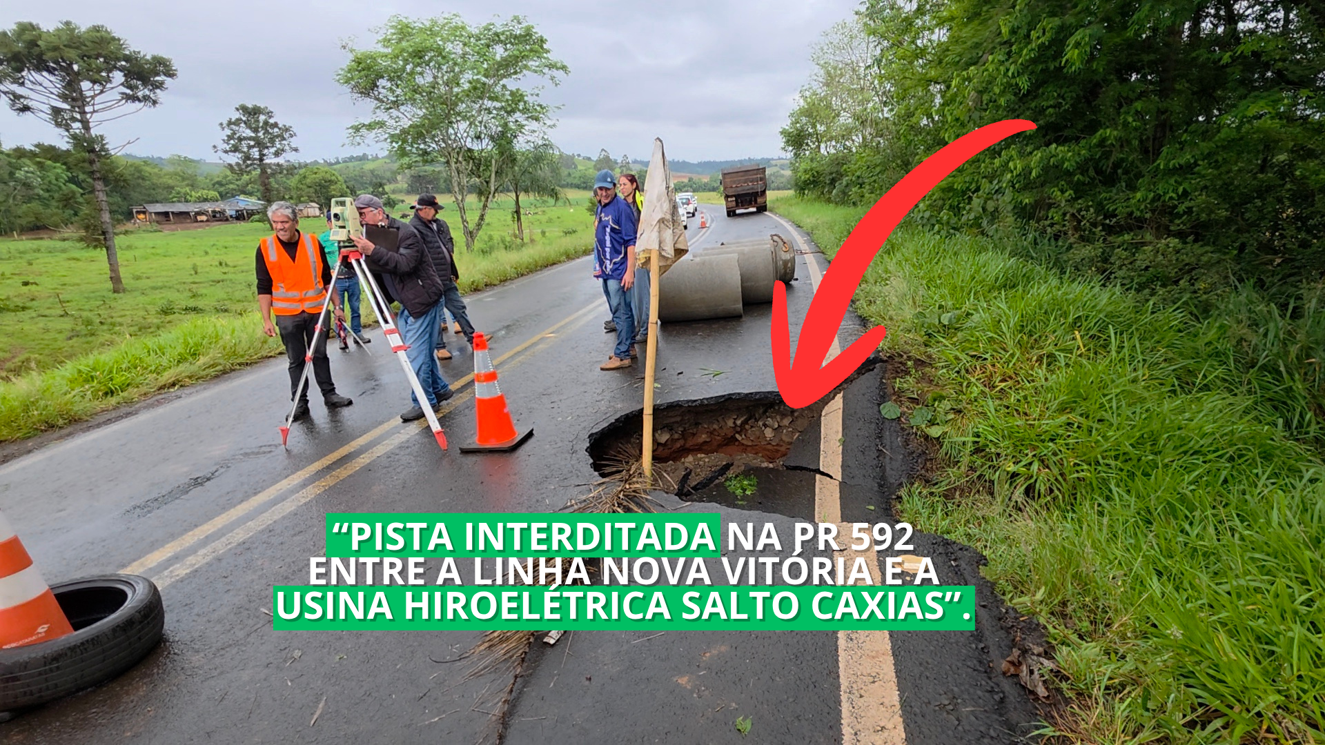 Atenção: Pista Interditada na PR 592